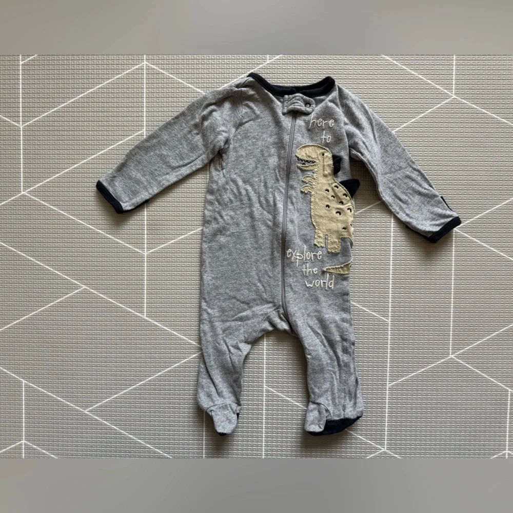 Gerber|Baby boy Heather Gray Dino One-Piece Footed Pajamas,size 0-3M,EXPLORE